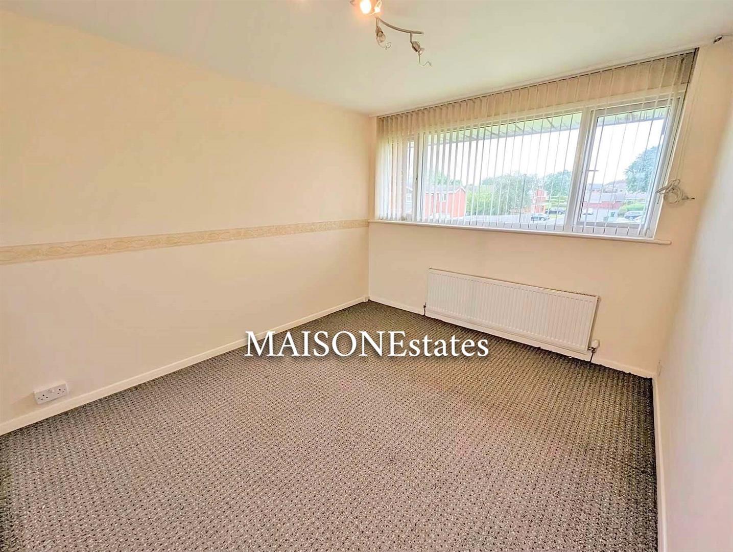House Tom Ward Close in Coventry