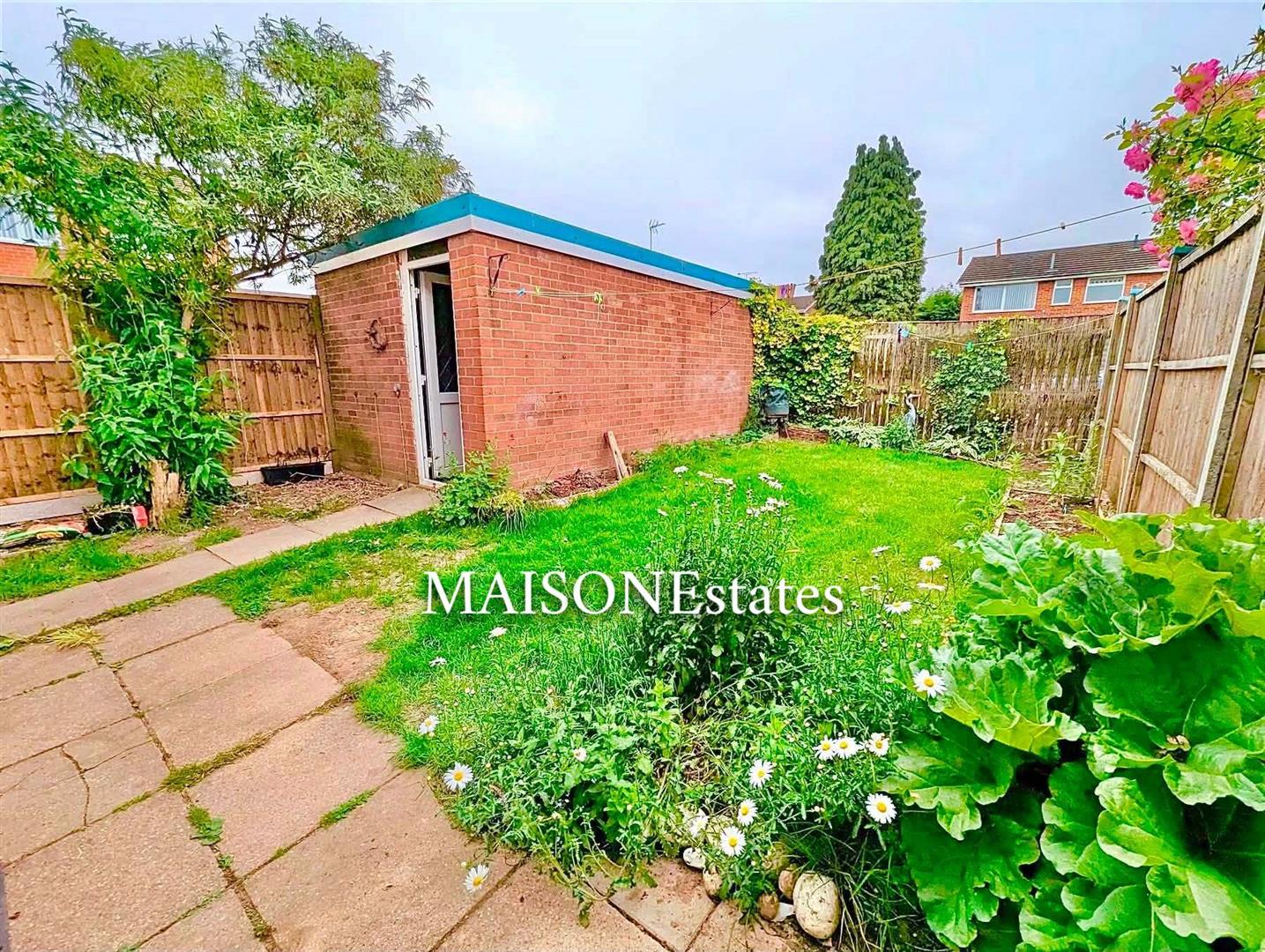 House Tom Ward Close in Coventry
