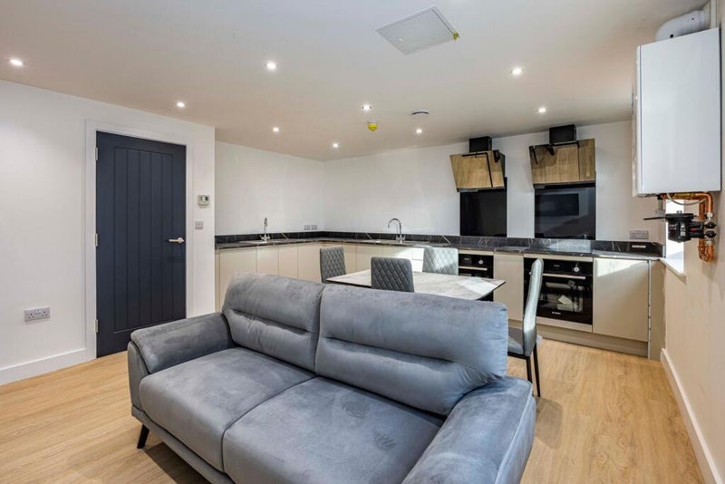 Room Zulla Road in Nottingham