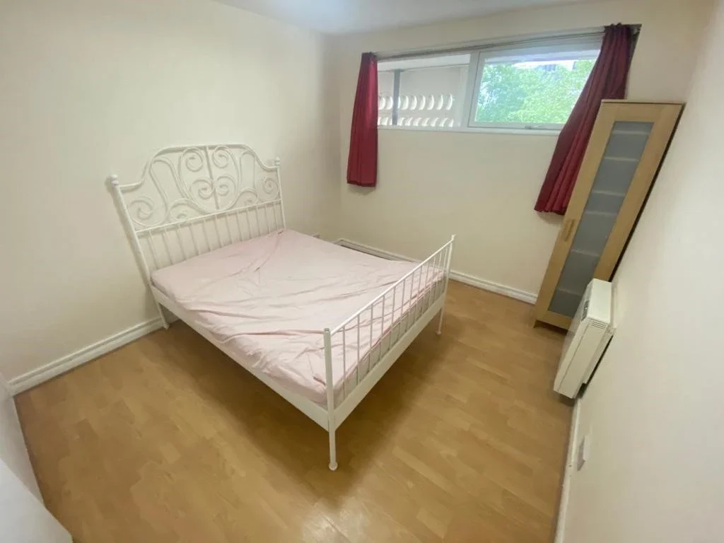 Flat Caledonian Road in Greater London