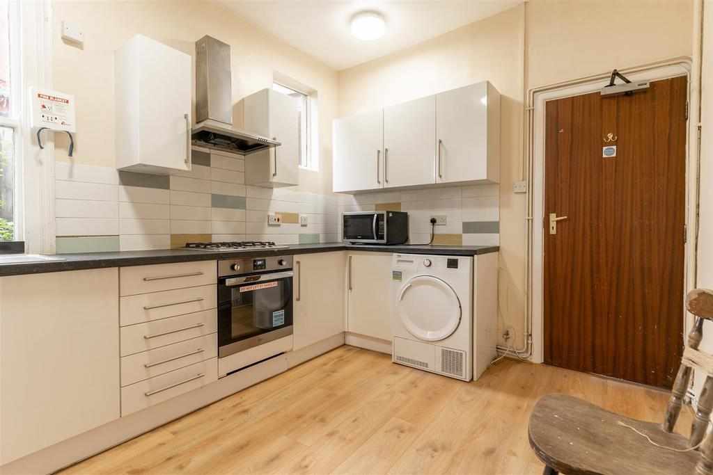 Flat Bournbrook Road in Birmingham