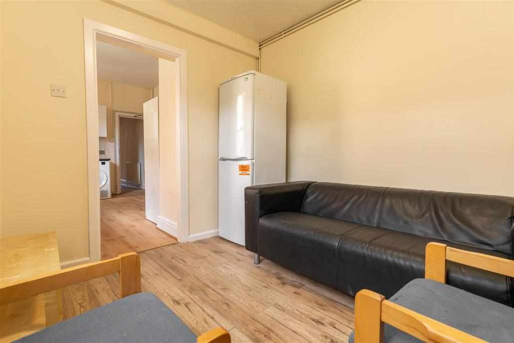 Flat Bournbrook Road in Birmingham