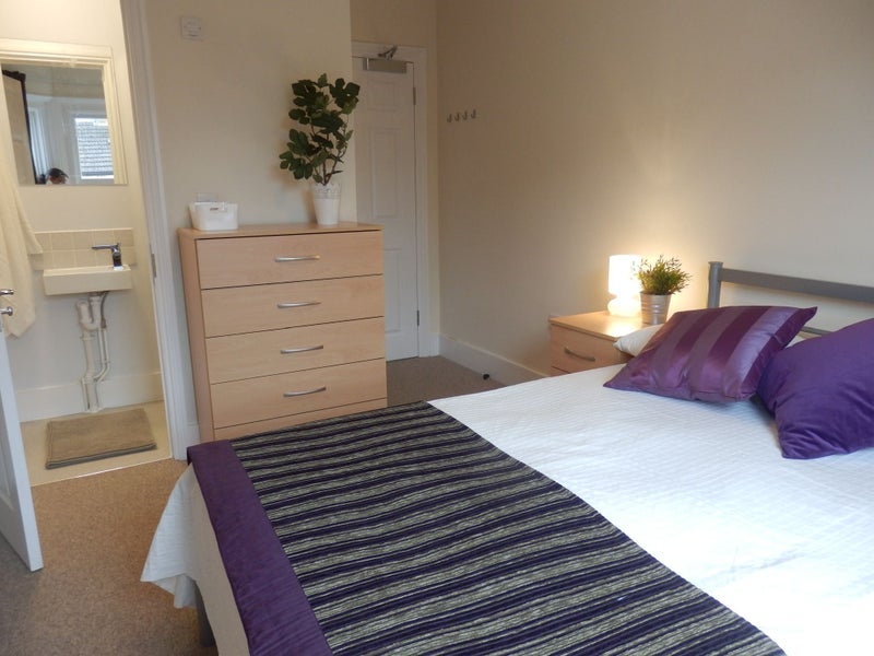 Room St Augustine's Avenue in Greater London