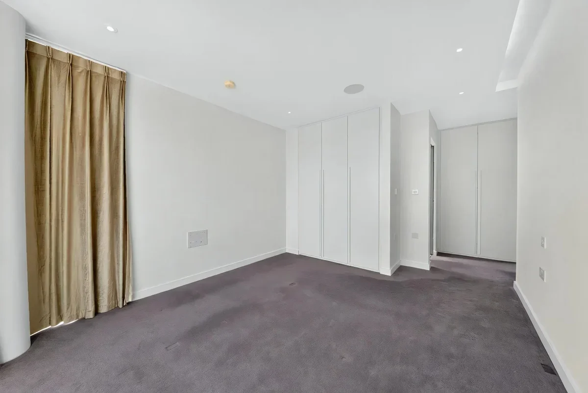 Flat Lordship Road in Greater London