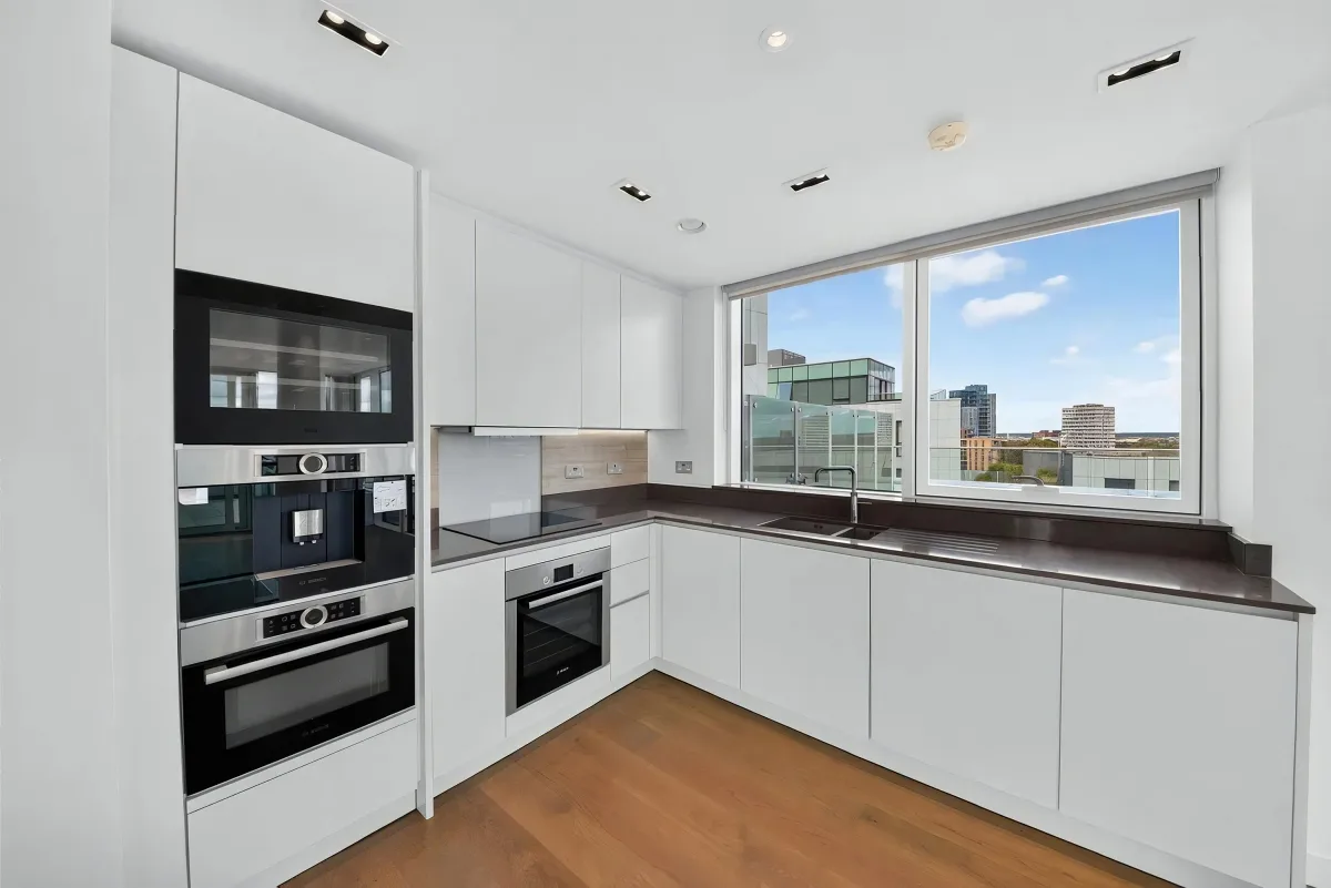 Flat Lordship Road in Greater London