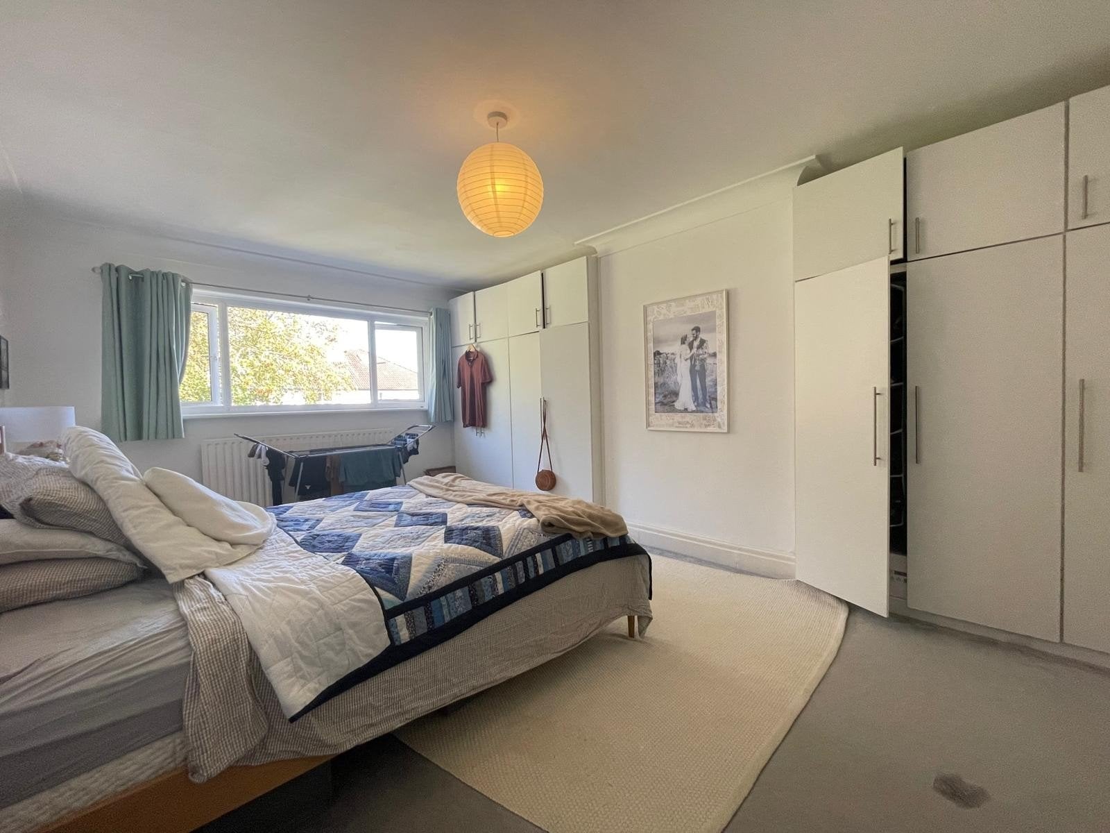 Flat Hollin Gardens in Leeds