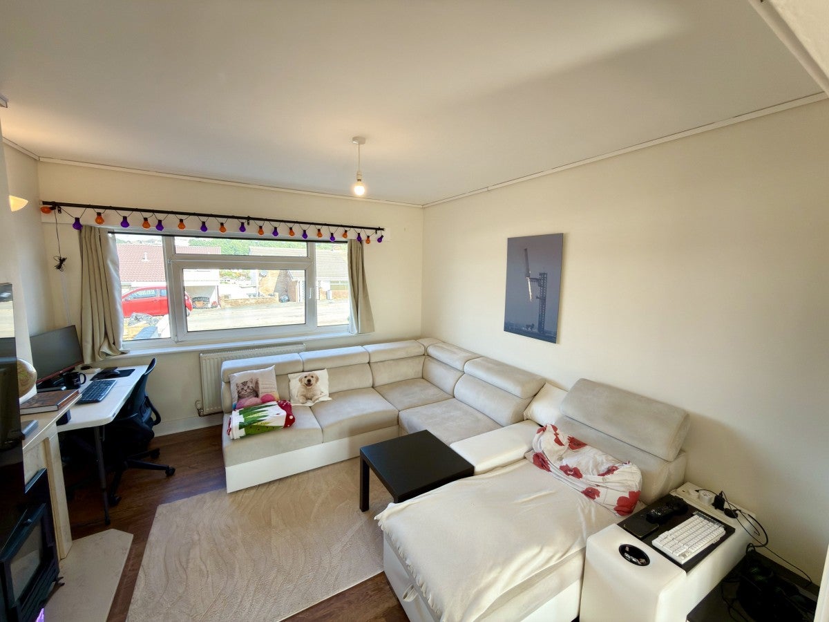 House Aberthaw Circle in Newport