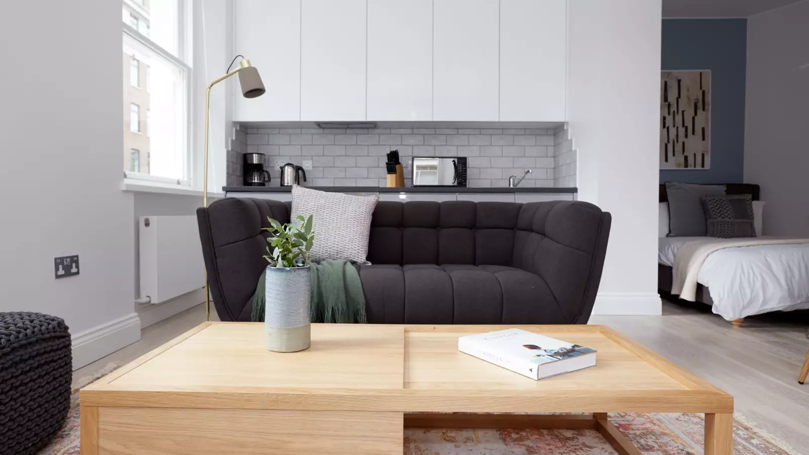 Flat Bloomsbury Way in Greater London