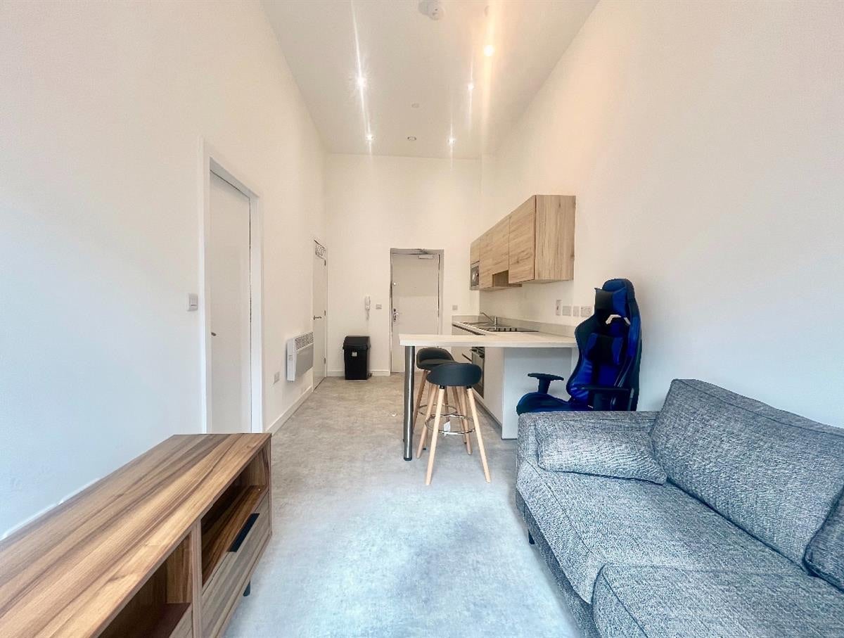 Flat Henry Street in Greater London