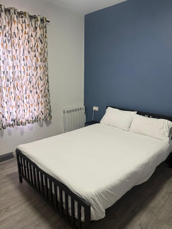 Room Tanner Street in Greater London