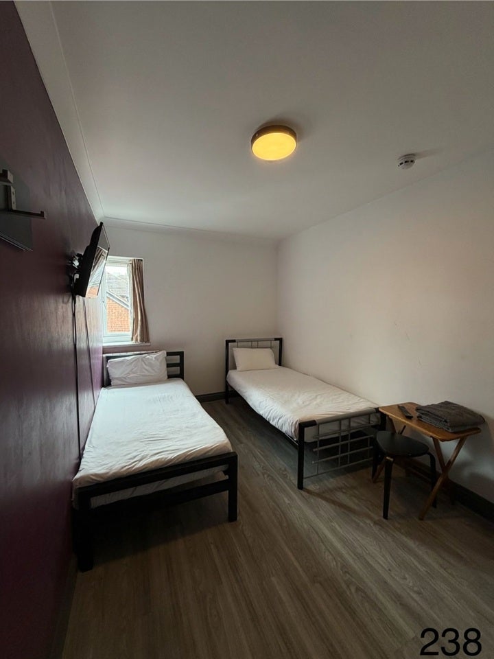 Room Tanner Street in Greater London