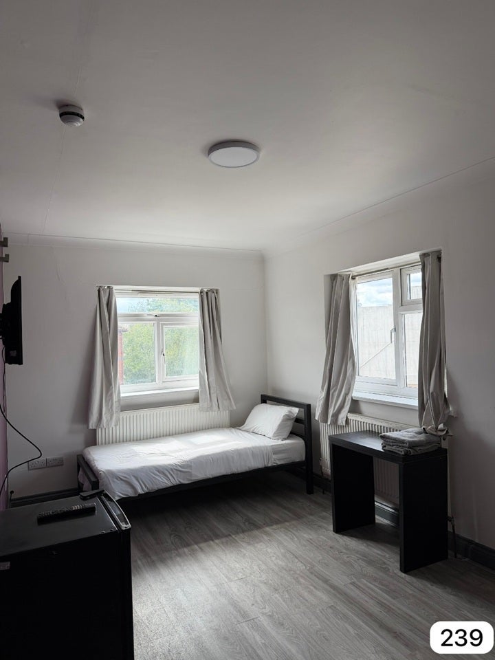 Room Tanner Street in Greater London