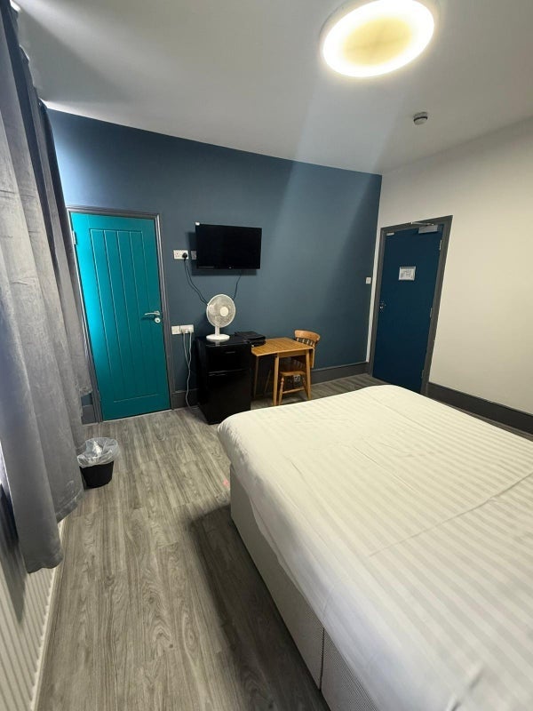 Room Tanner Street in Greater London