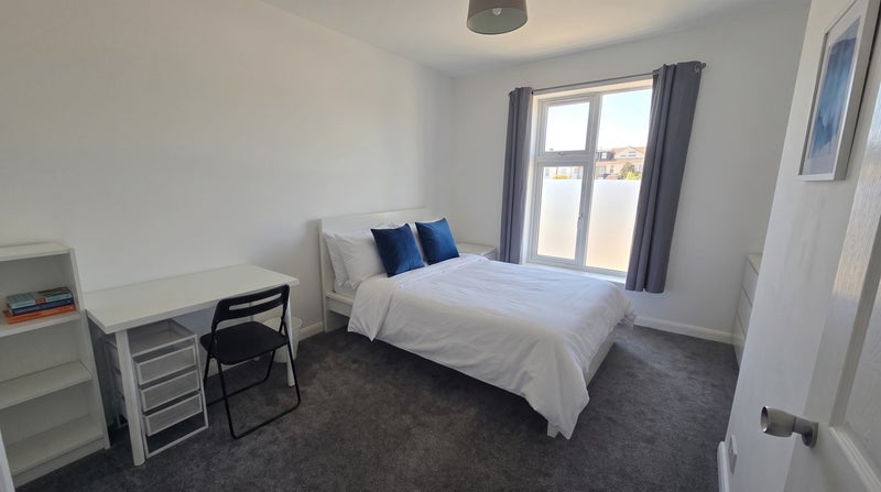 Room Ninth Avenue in Bristol