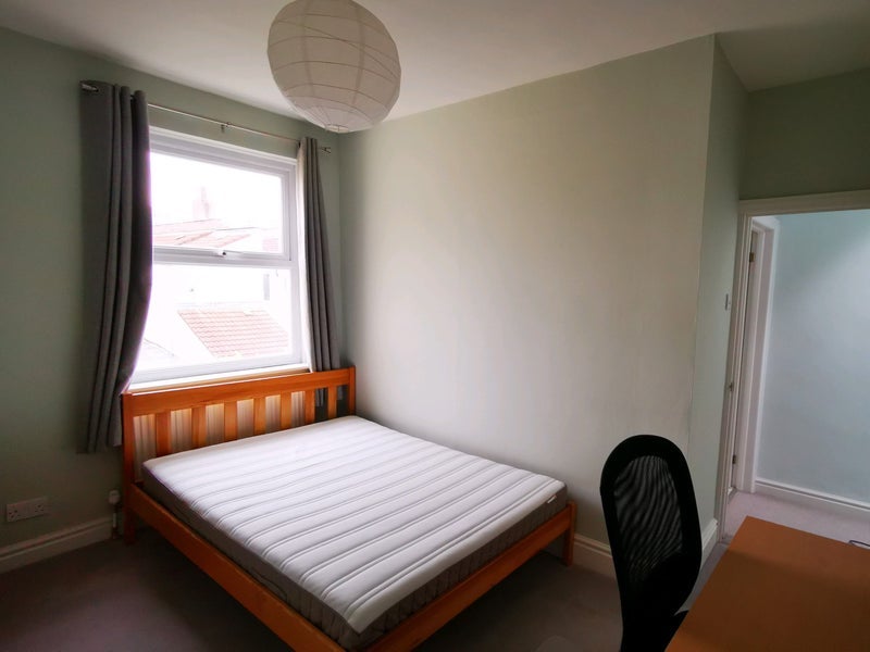 Room Oxford Street in Bristol