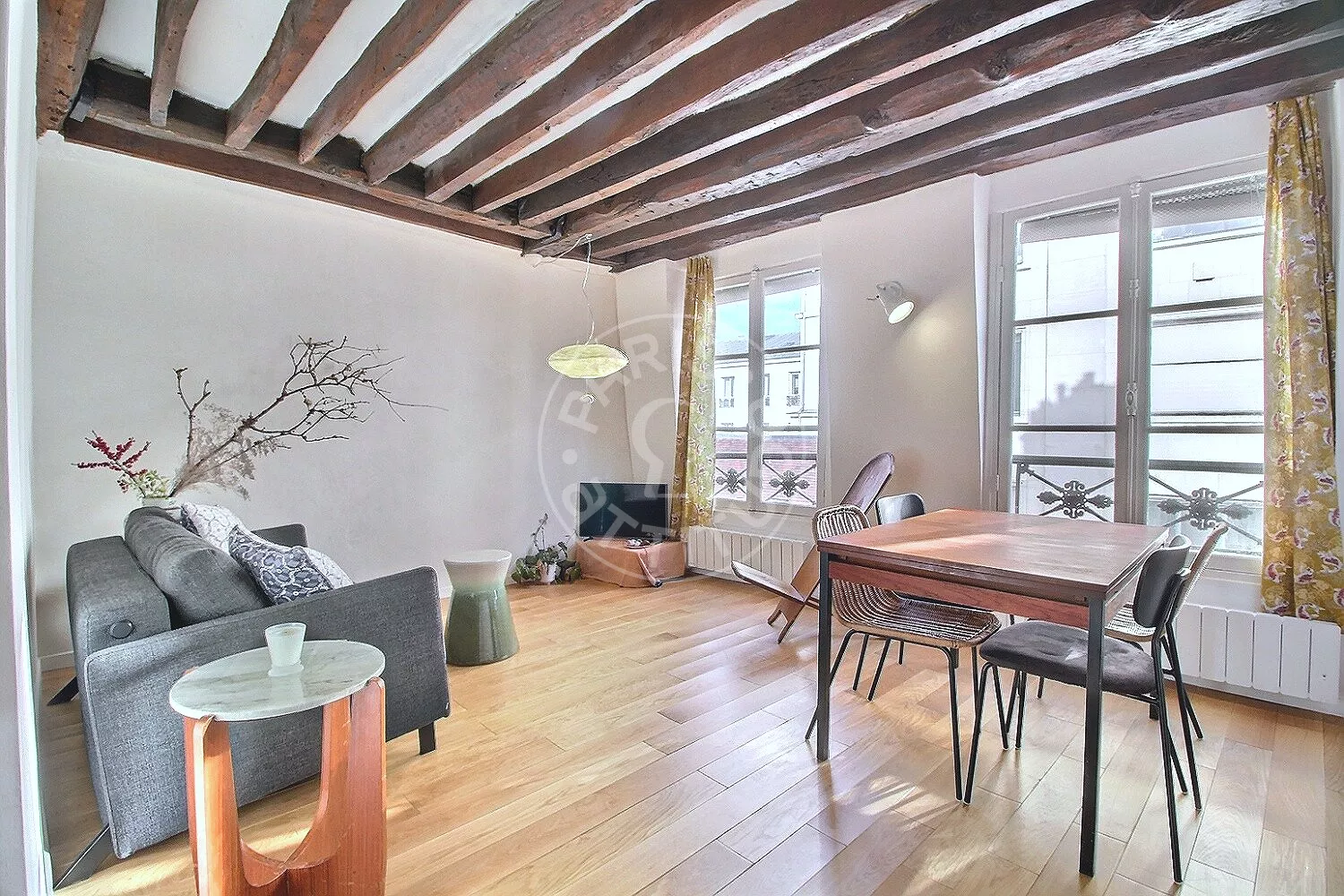 Appartement Rue Charles V à Paris