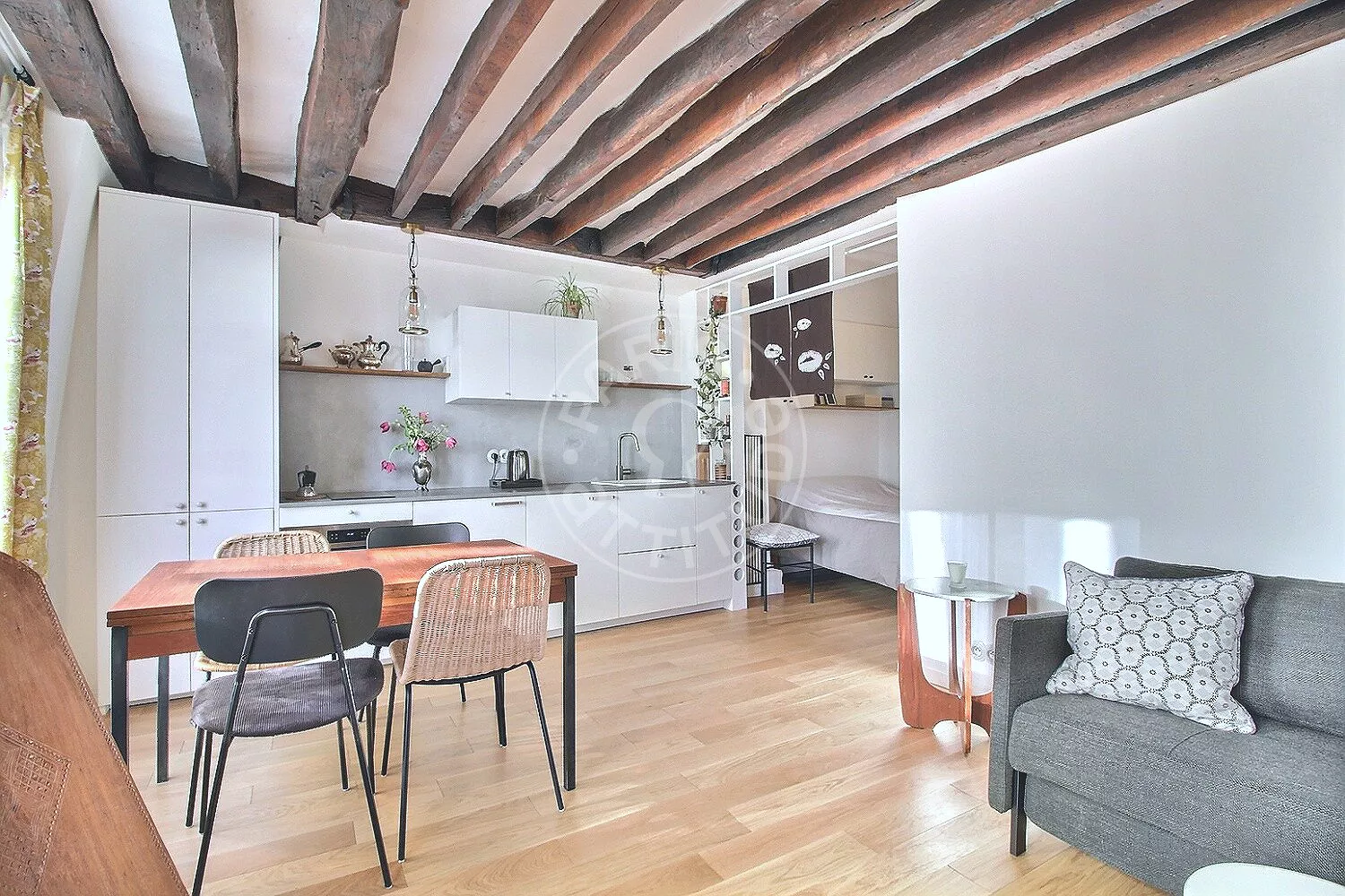 Appartement Rue Charles V à Paris