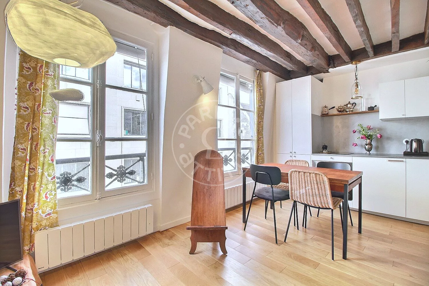 Appartement Rue Charles V à Paris