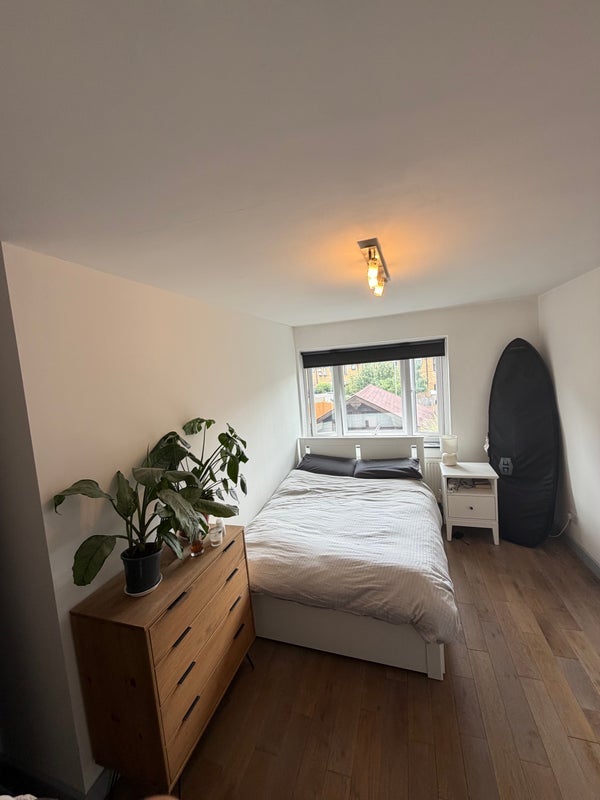 Room Frederick Crescent in Greater London