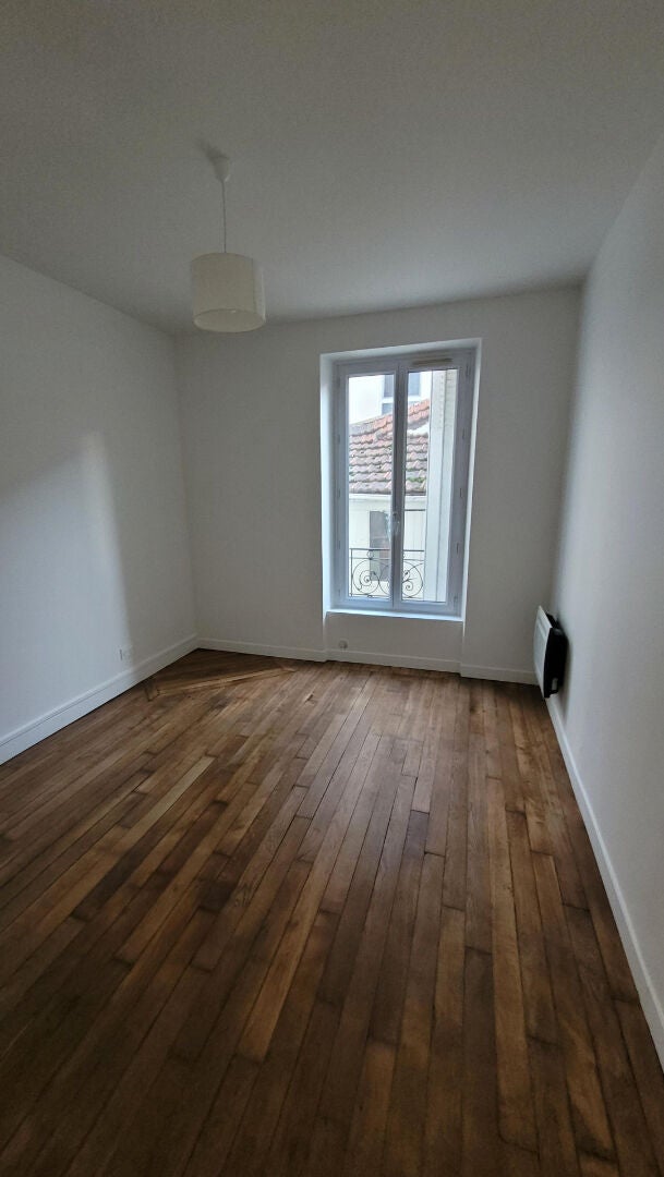 Flat Rue Ségoffin in Courbevoie