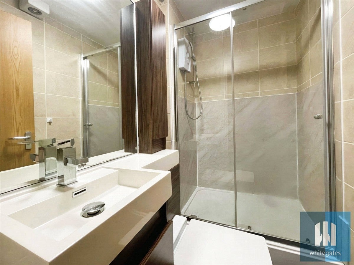 Flat Elmwood Close in Kirklees