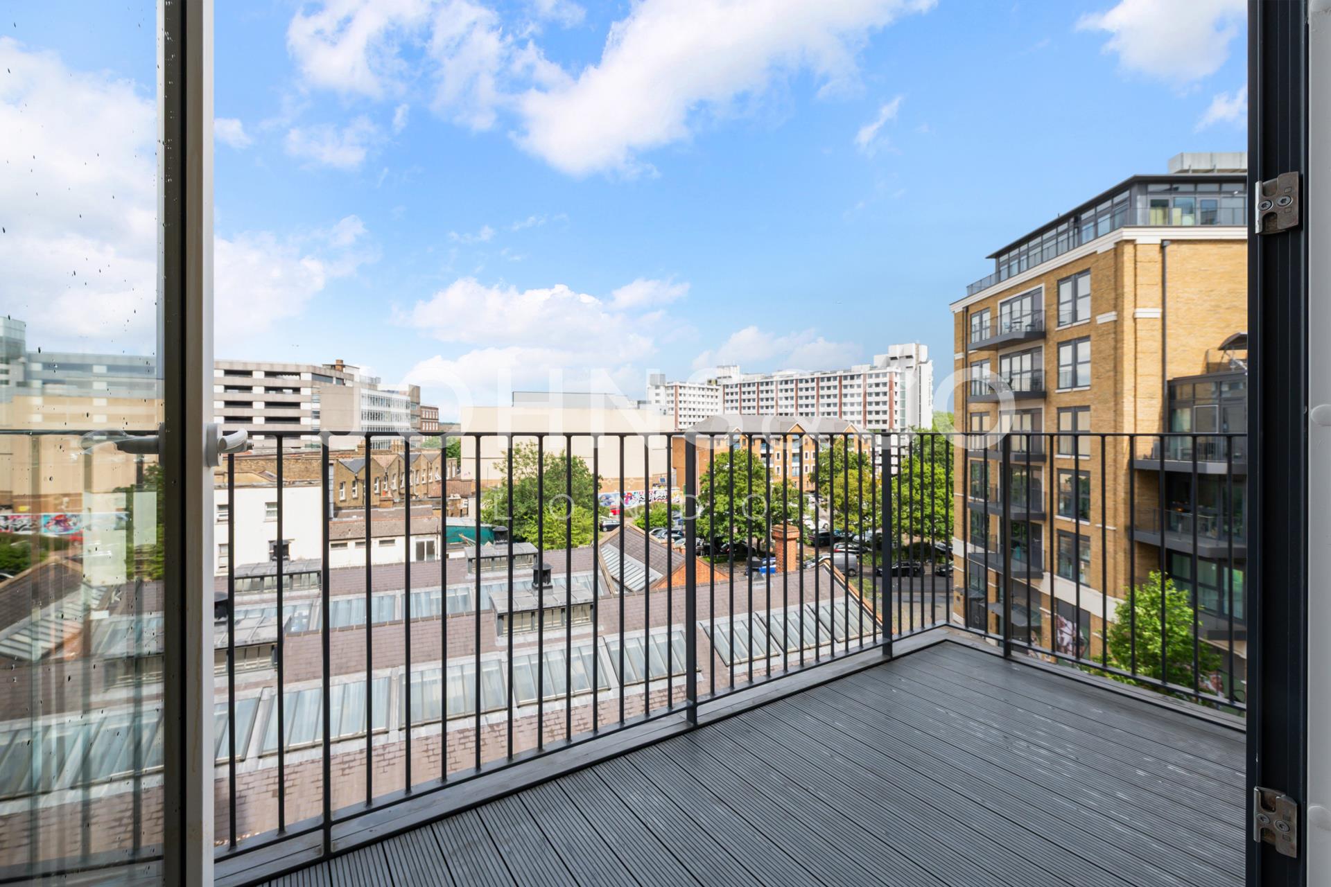 Flat Ashdown Road in Greater London