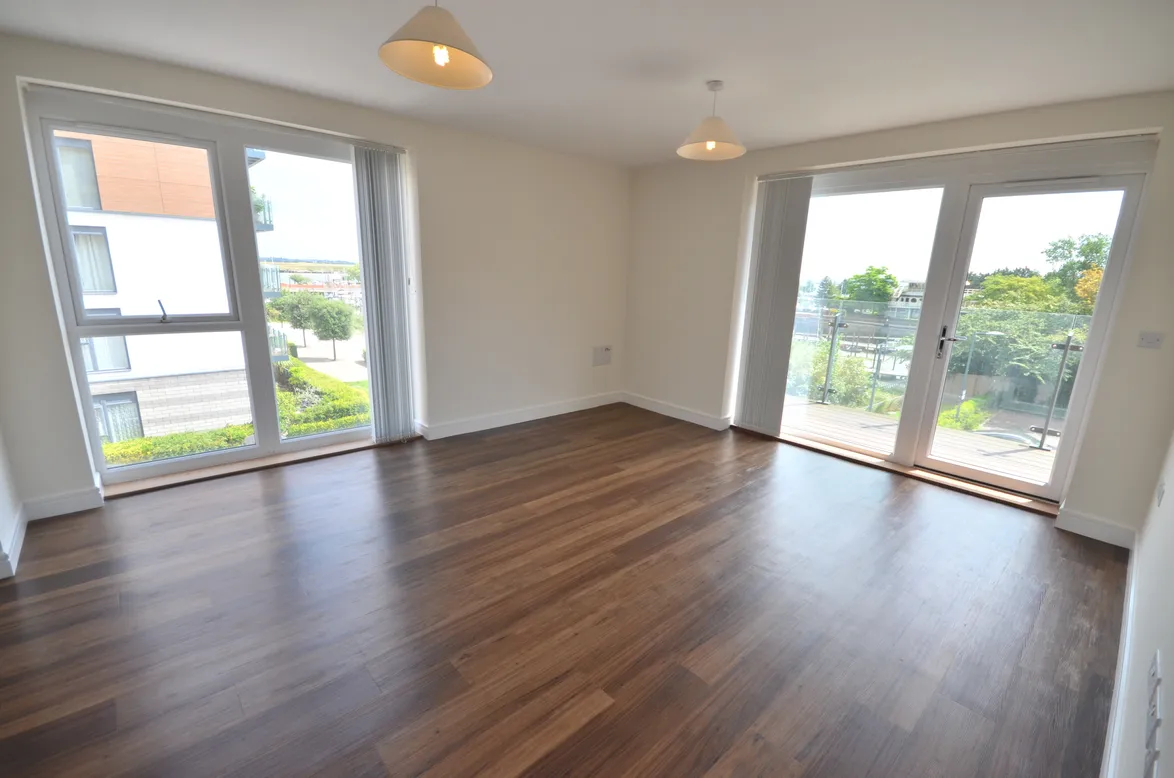 Flat Ocean Drive in Gillingham
