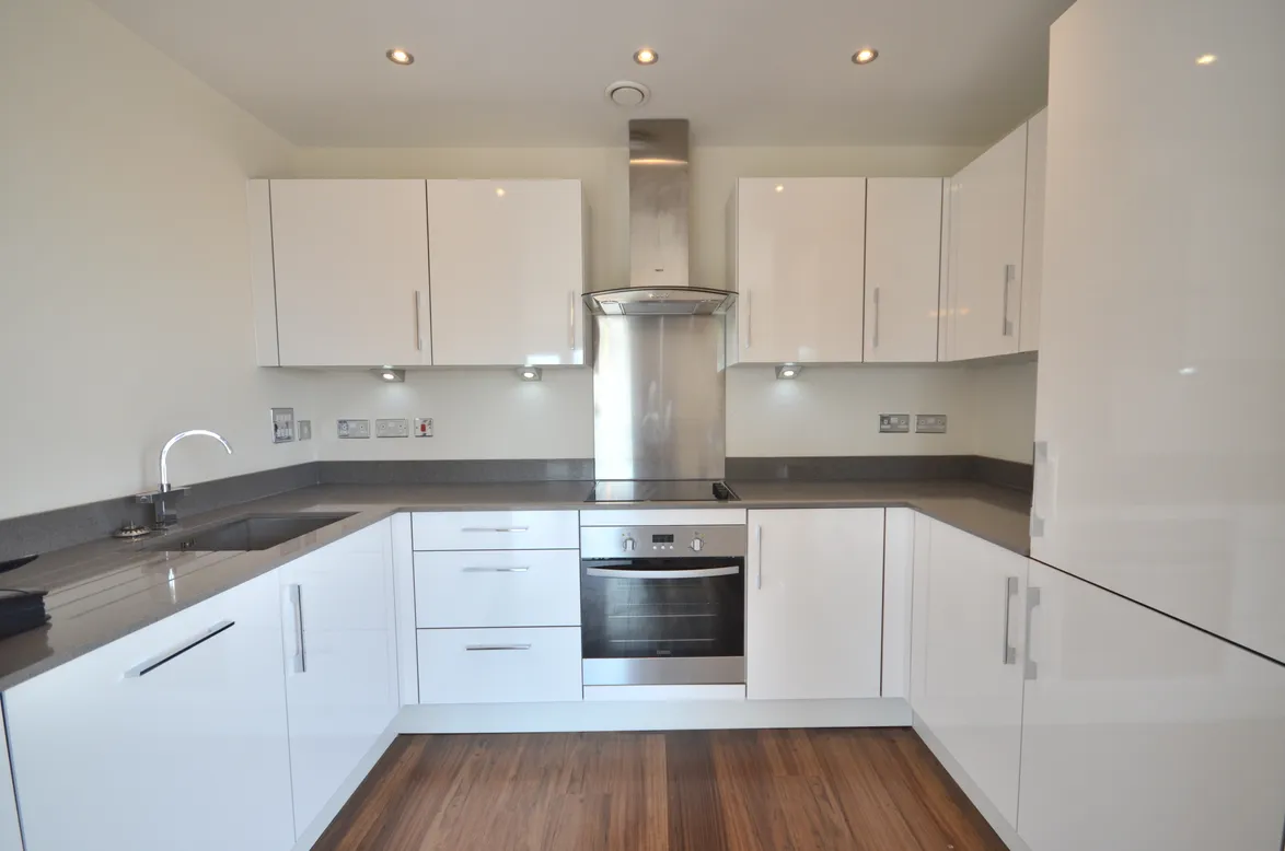 Flat Ocean Drive in Gillingham