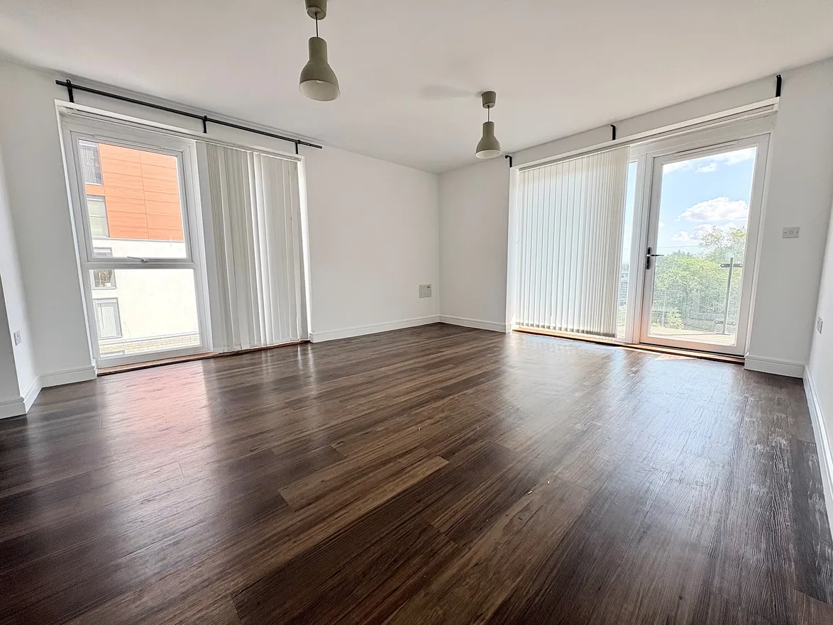 Flat Ocean Drive in Gillingham
