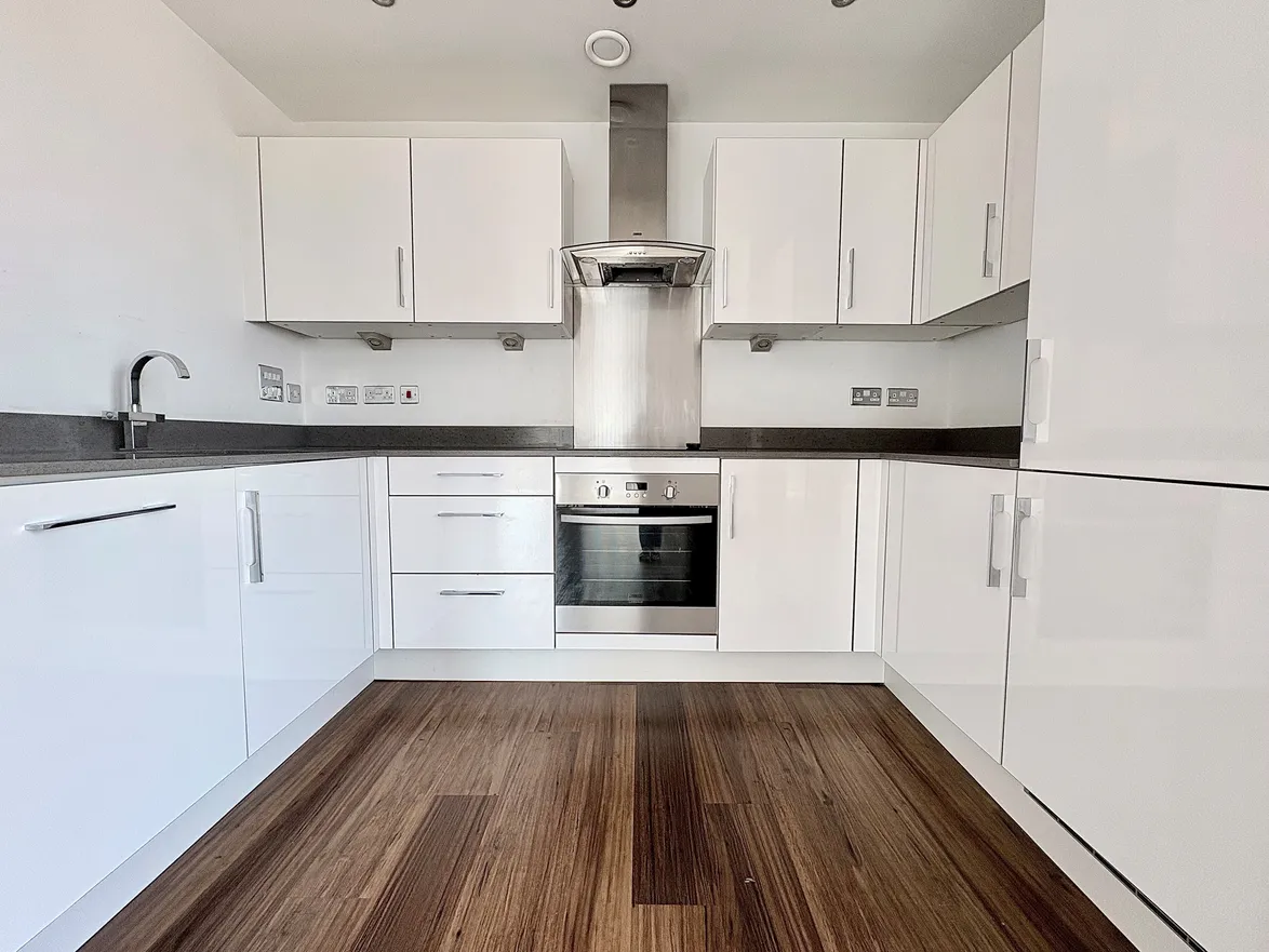 Flat Ocean Drive in Gillingham