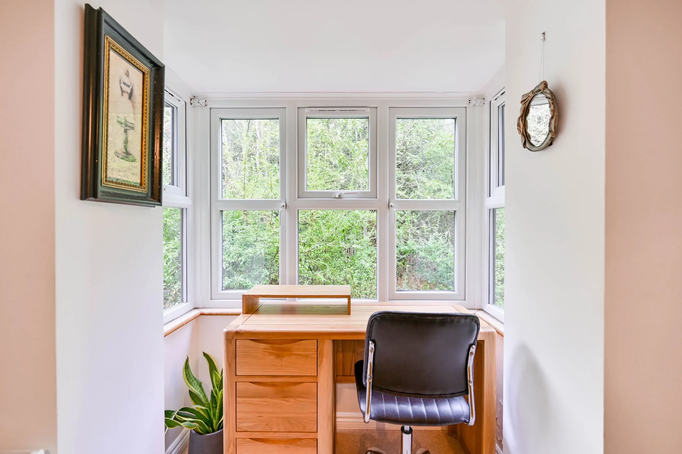 Flat Beaumont Place in Greater London