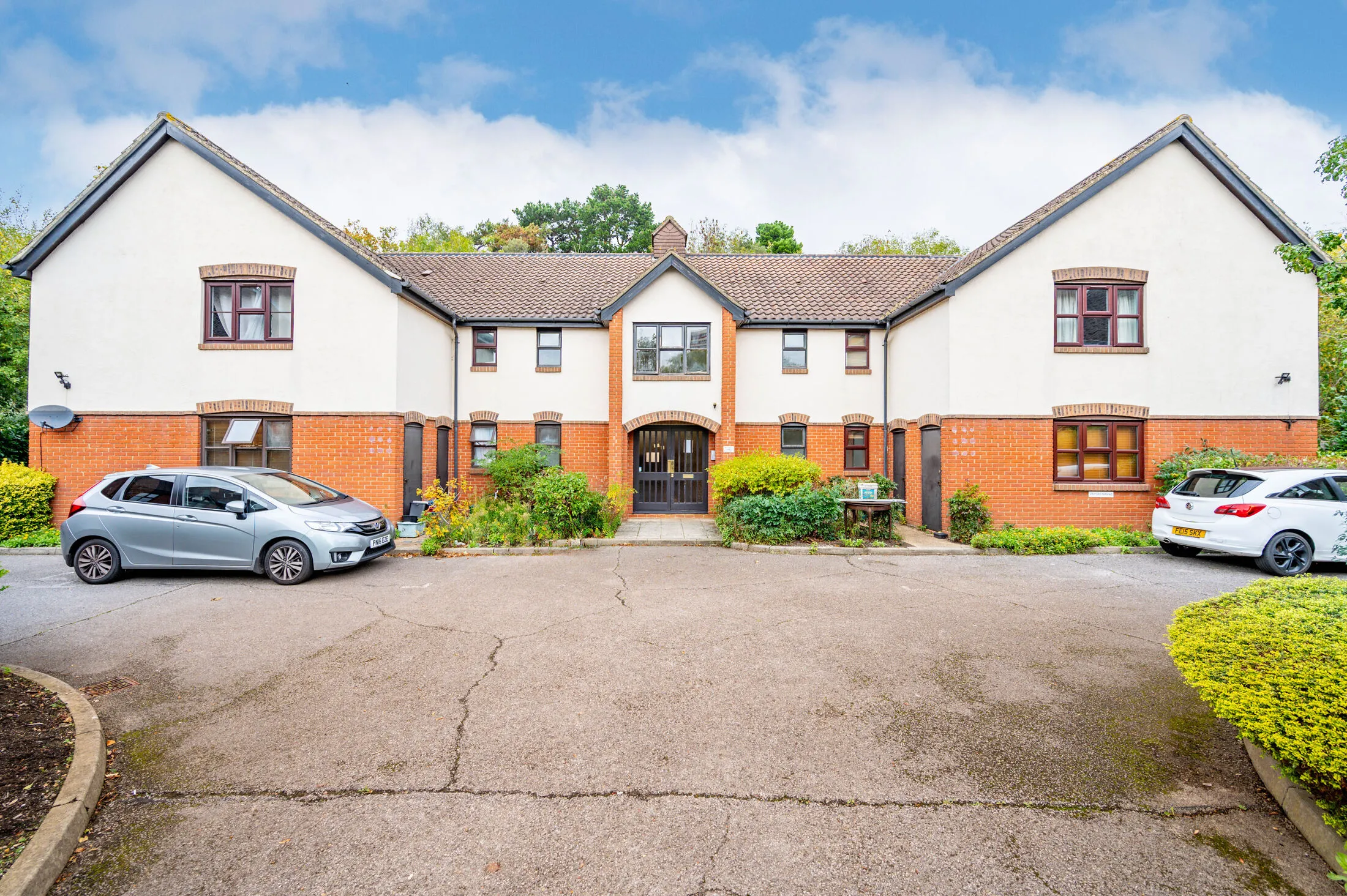 Flat Beaumont Place in Greater London