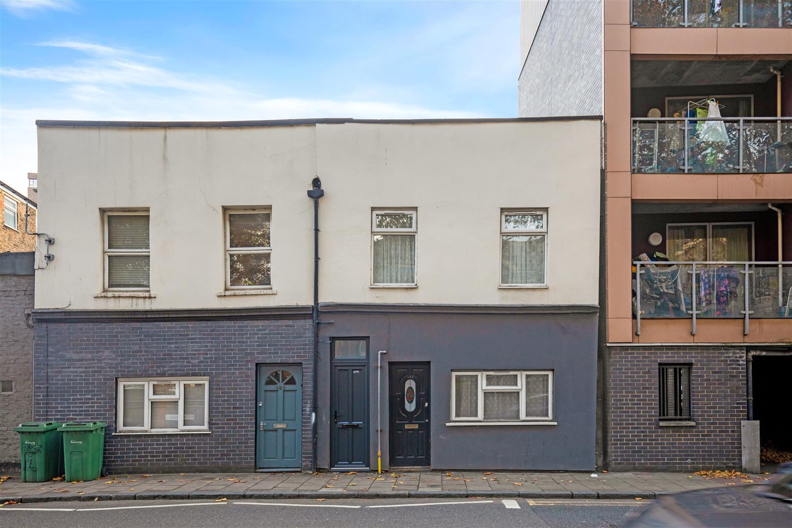 Flat Albert Road in Greater London