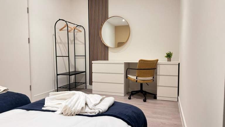 Flat Palmers Road in Greater London