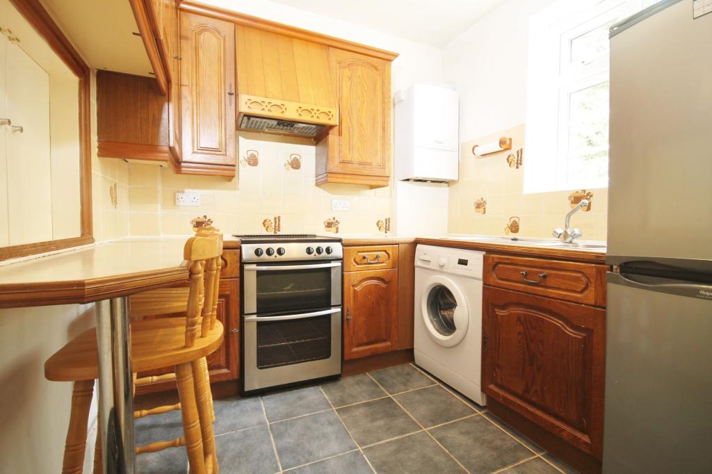 Flat Robinson's Close in Greater London