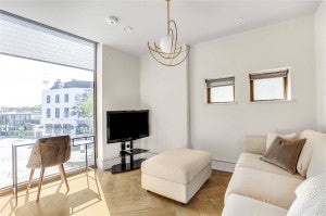 Flat Edith Row in Greater London