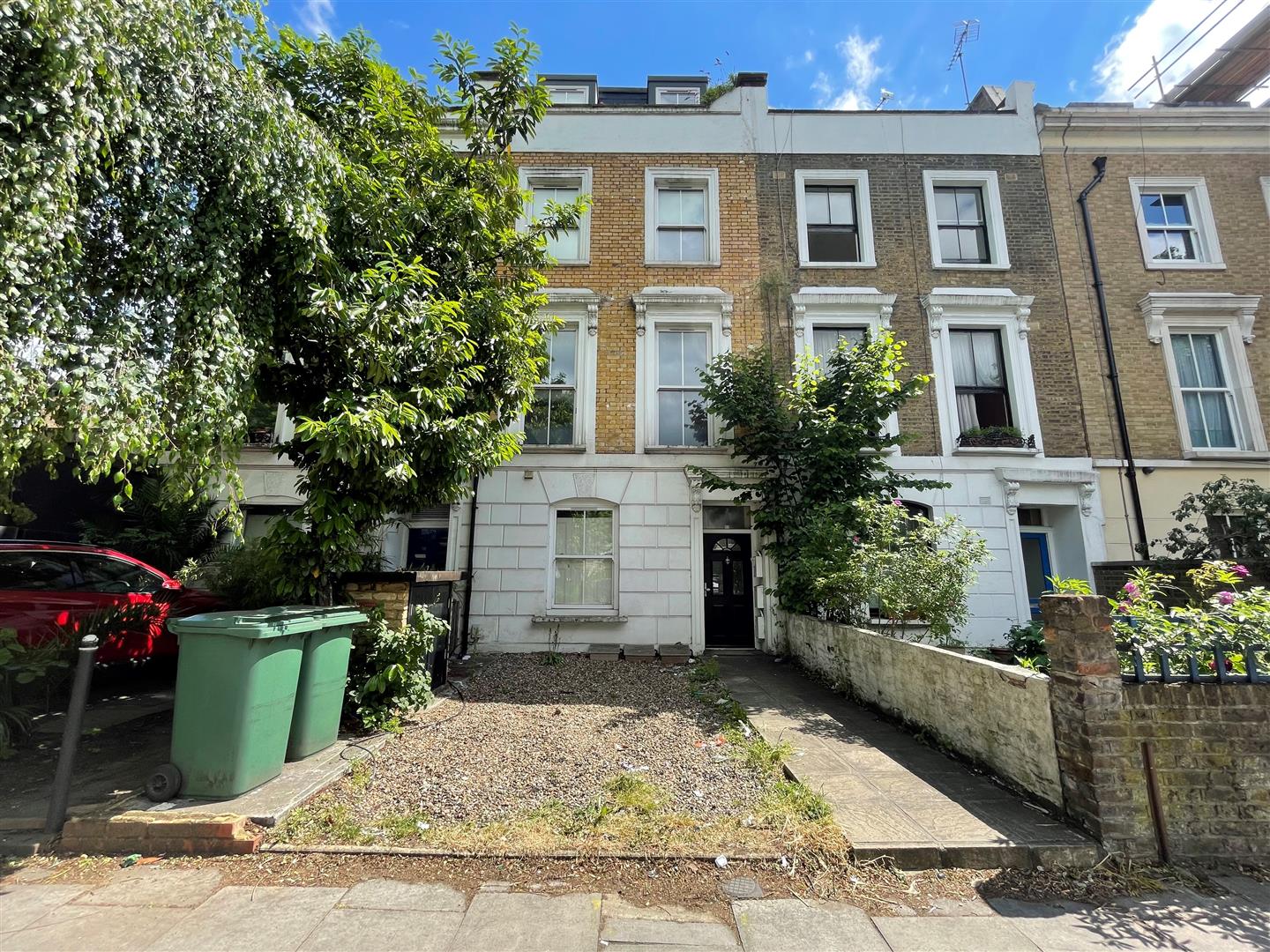 Flat Tollington Road in London