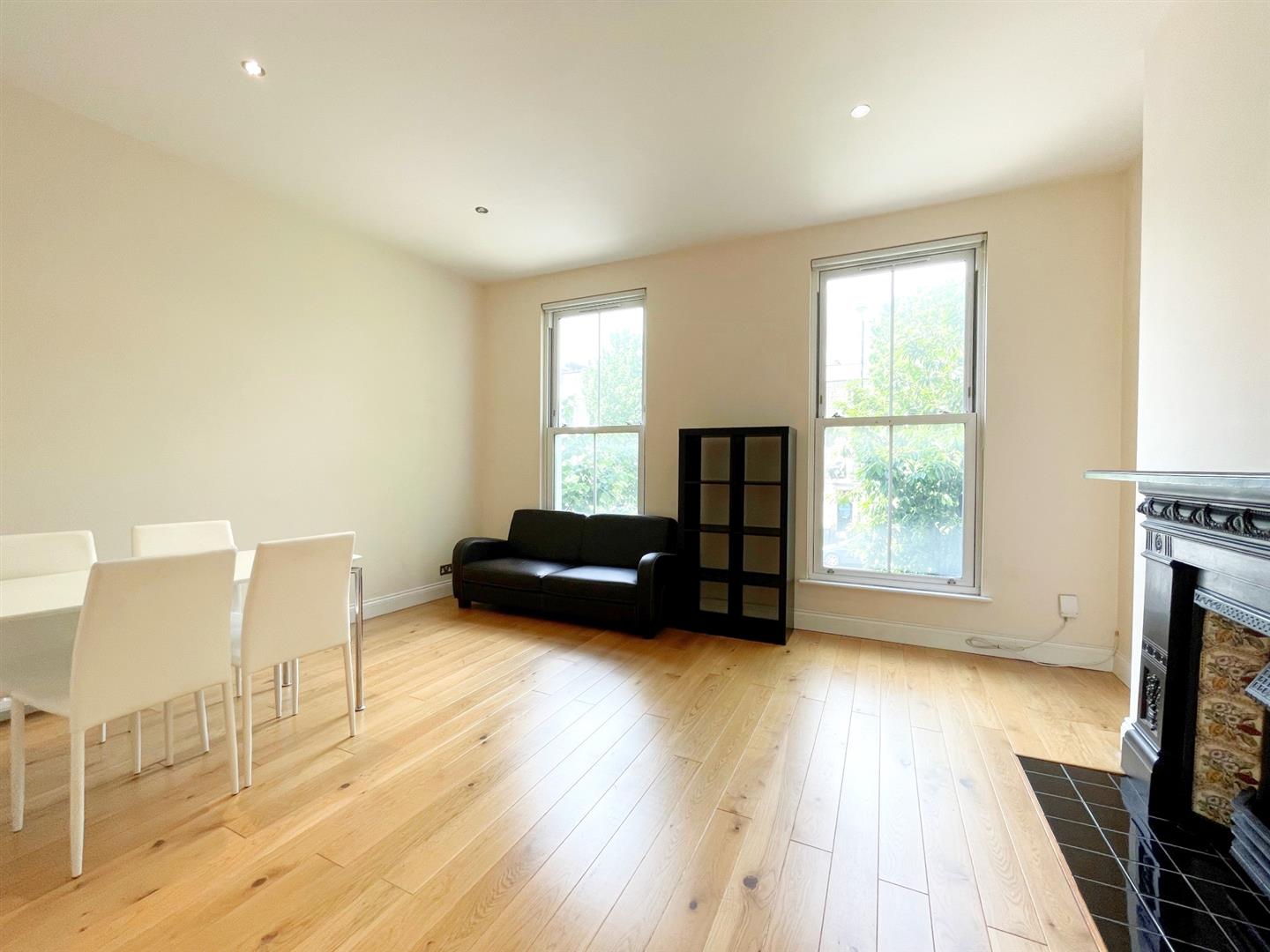 Flat Tollington Road in London