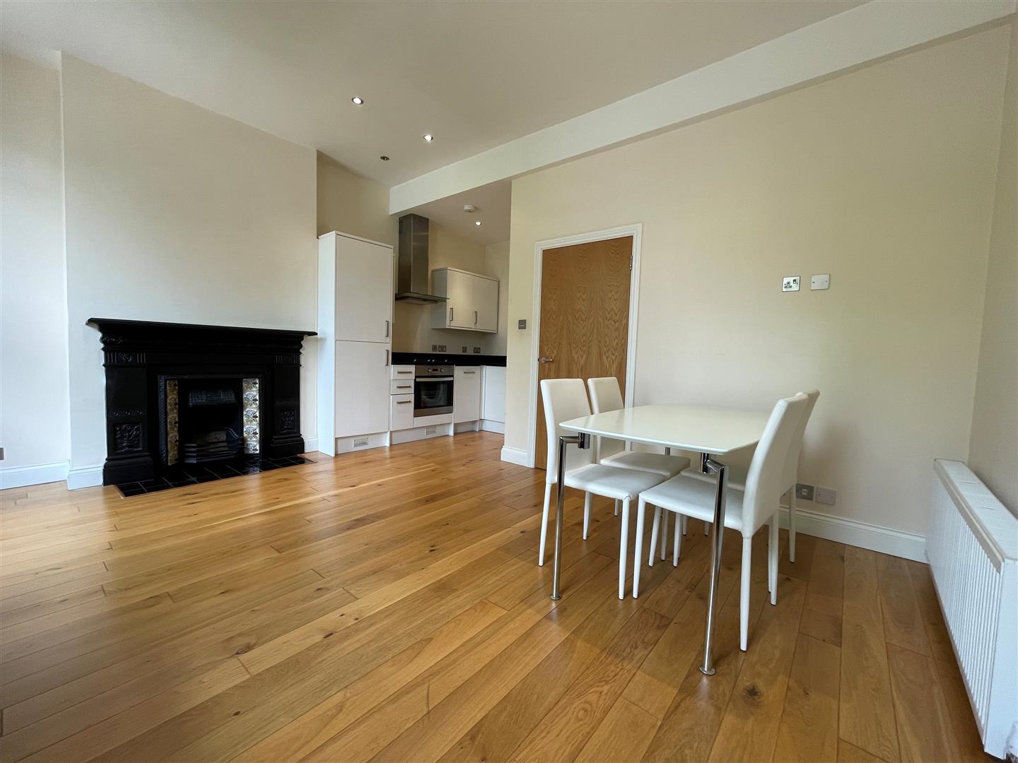Flat Tollington Road in London