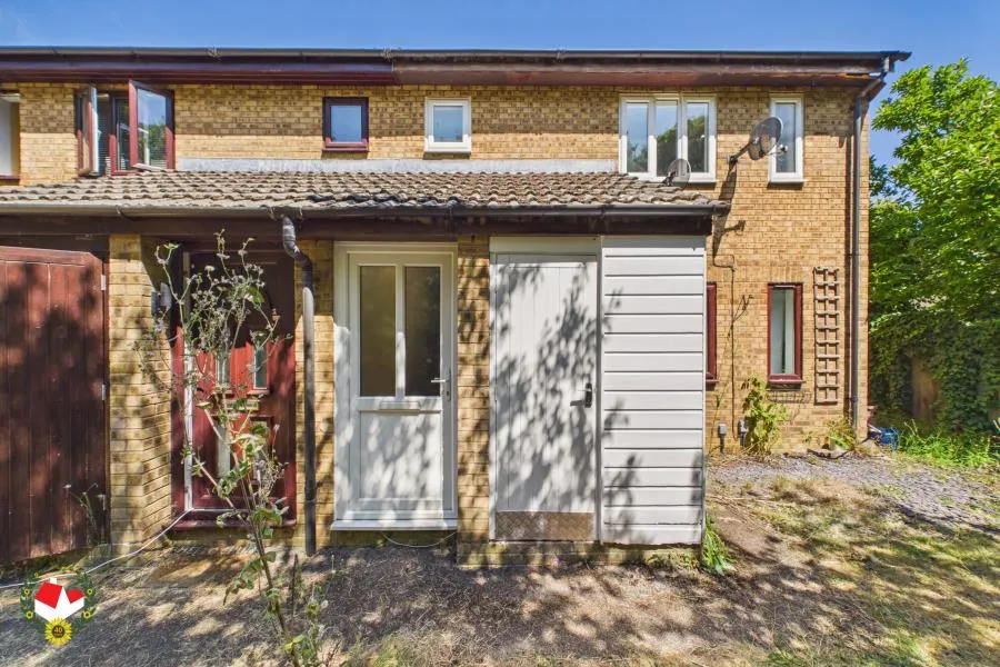 Flat Alders Green in Gloucester