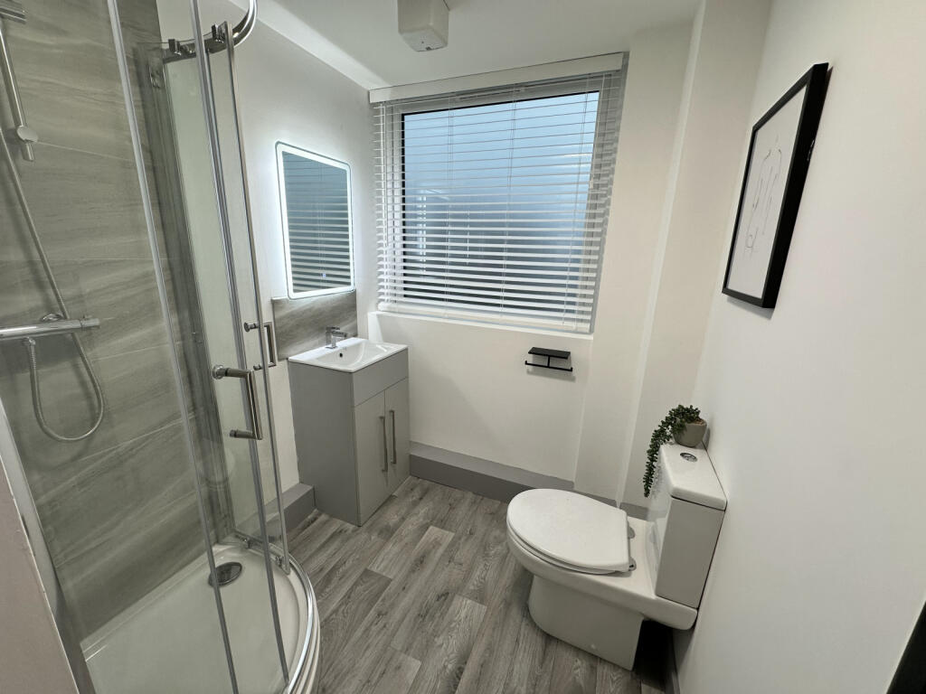 Flat Cotelands in Greater London