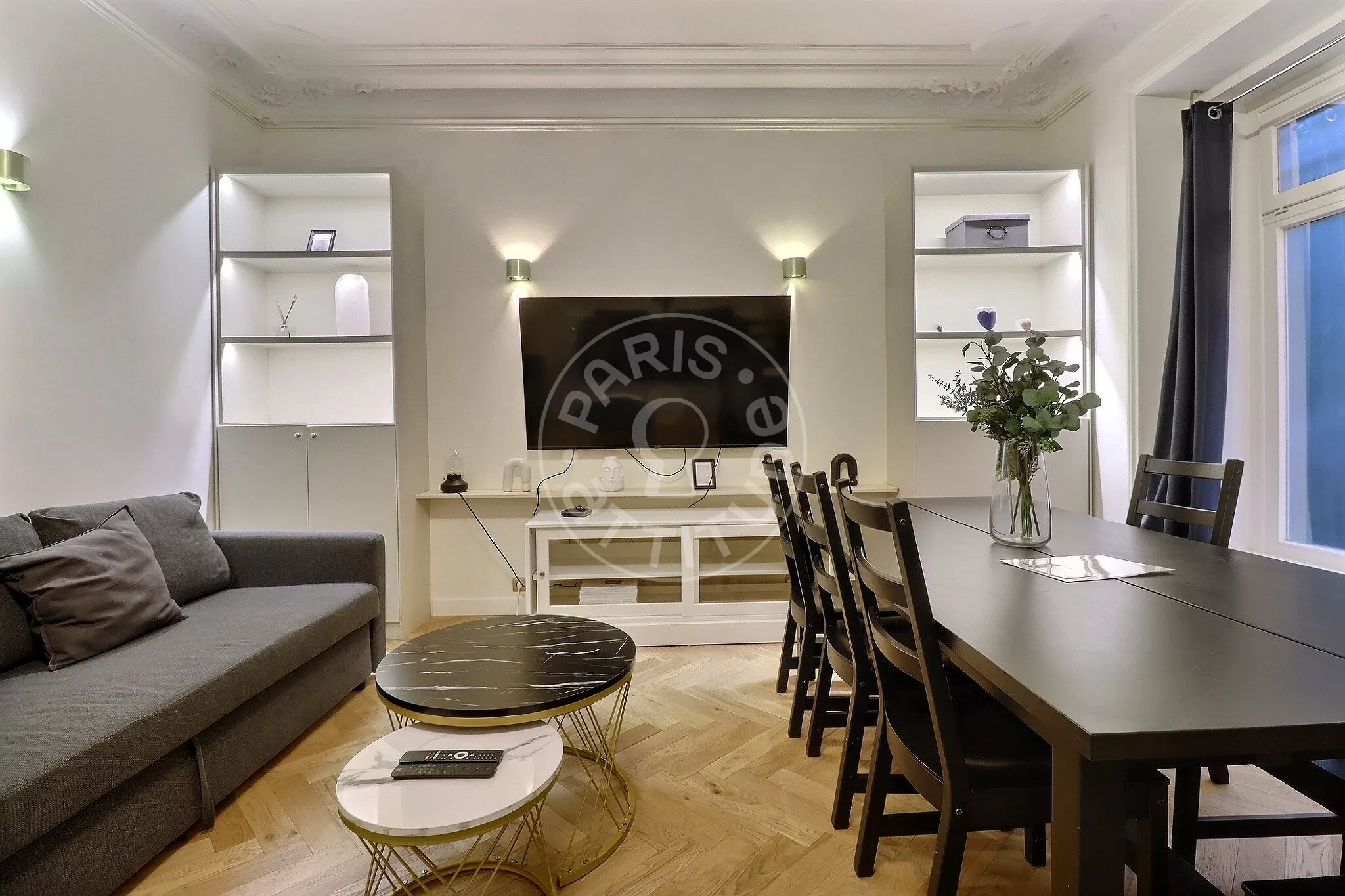 Flat Rue Brunel in Paris