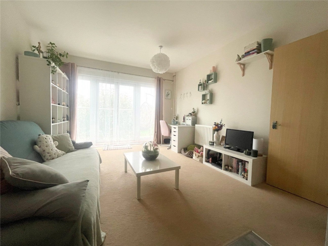 Flat Broadmark Lane in Arun