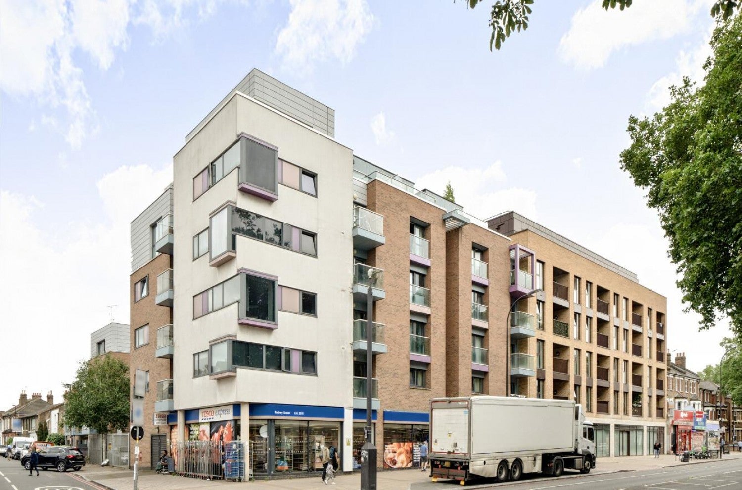 Flat George Lane in Greater London