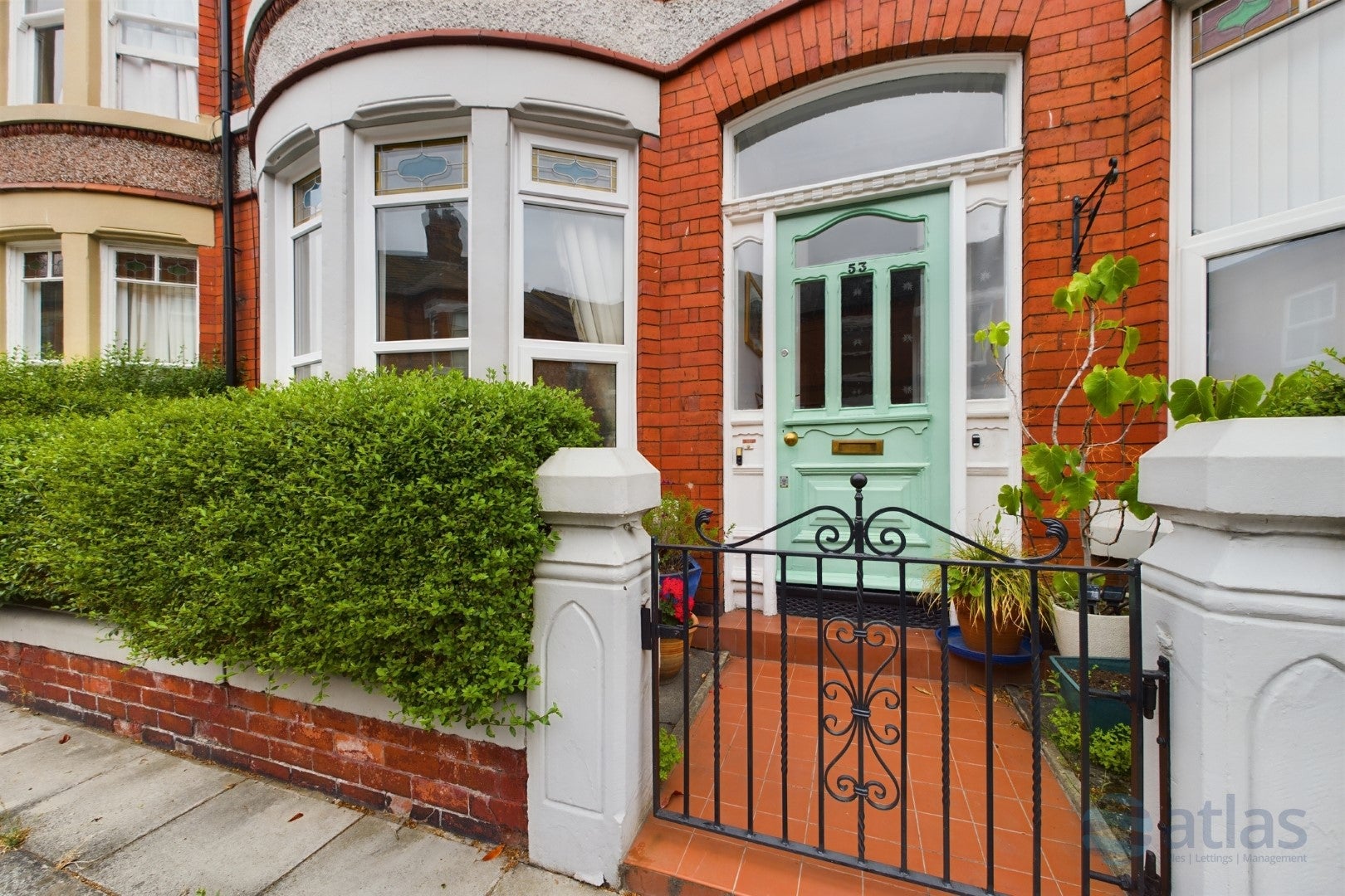 Flat Hallville Road in Liverpool