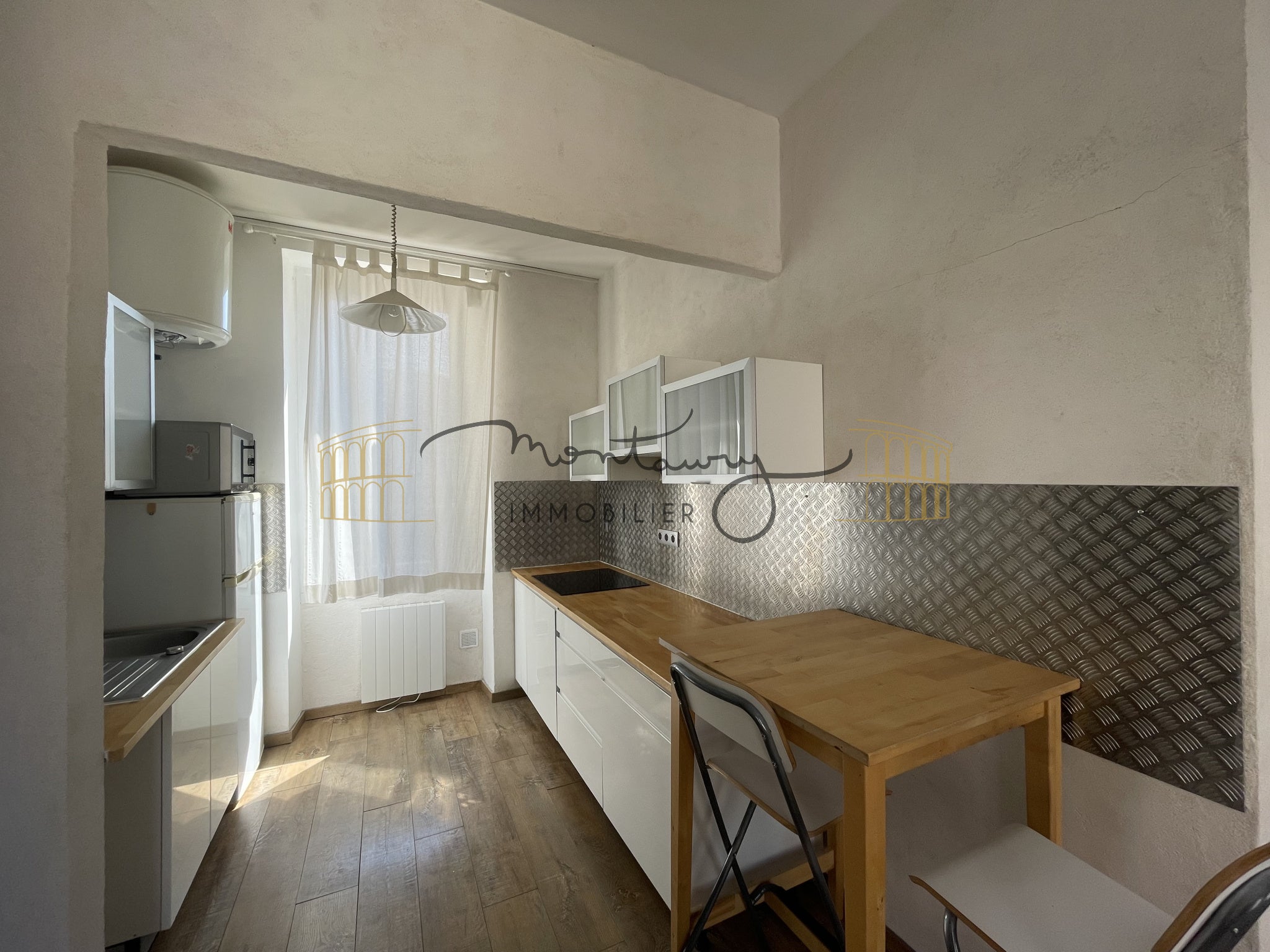 Flat Rue Roumanille in Nîmes