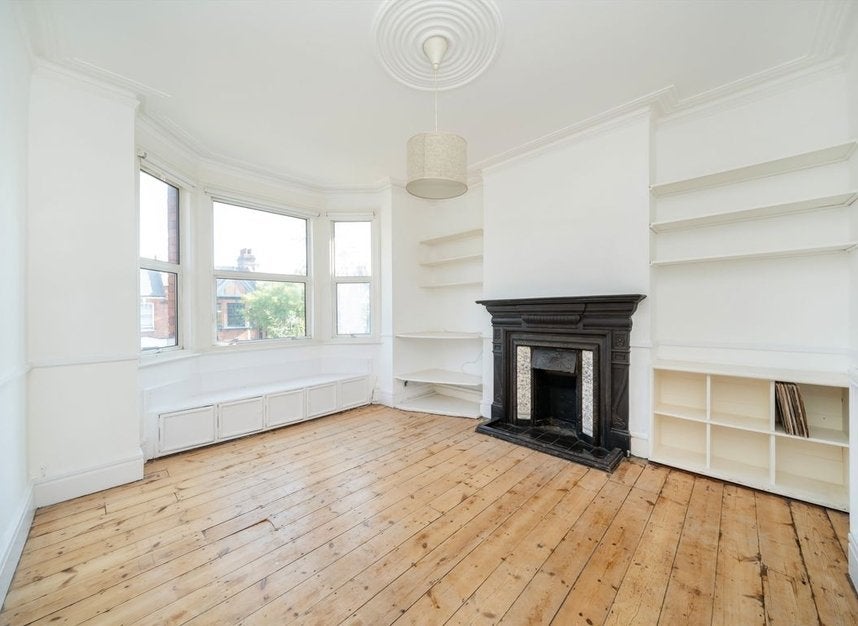 Flat Odessa Road in Greater London