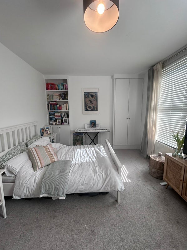 Room Freemantle Street in Greater London