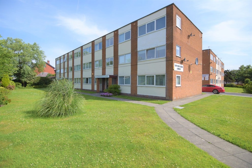 Flat Old Meadows Lane in Blackpool