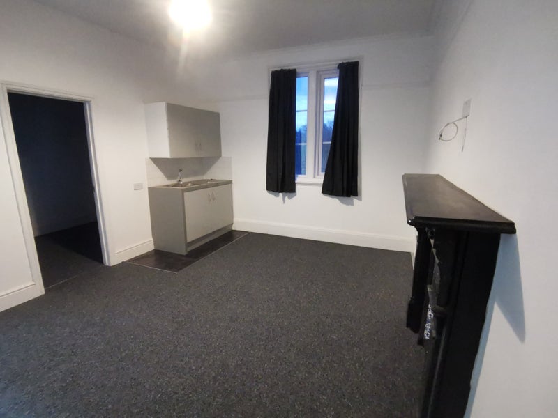 Room Warwick Road in Birmingham
